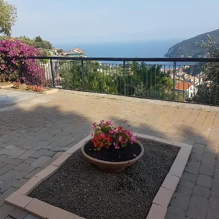Villino Buganvillea Noli