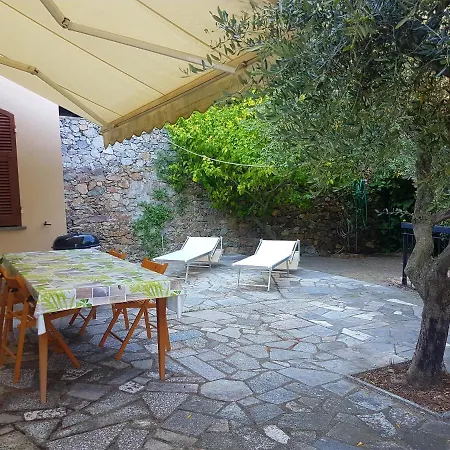 Villino Buganvillea Noli *