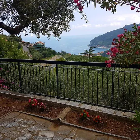 Villino Buganvillea Noli בית נופש *