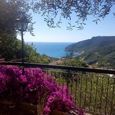 Villino Buganvillea Noli