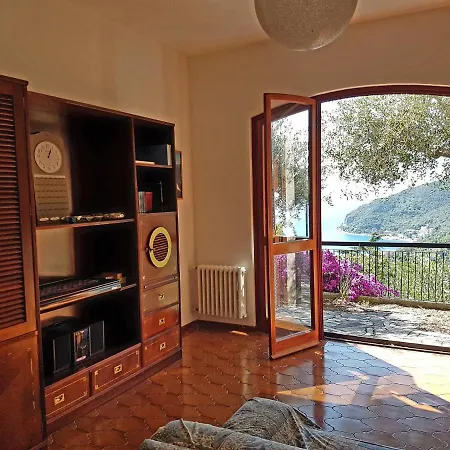 Villino Buganvillea Noli *