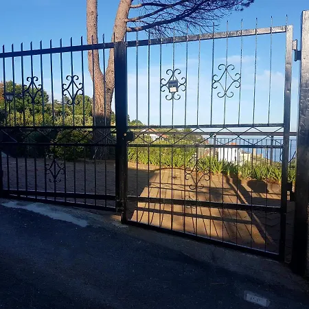 Villino Buganvillea Noli בית נופש *